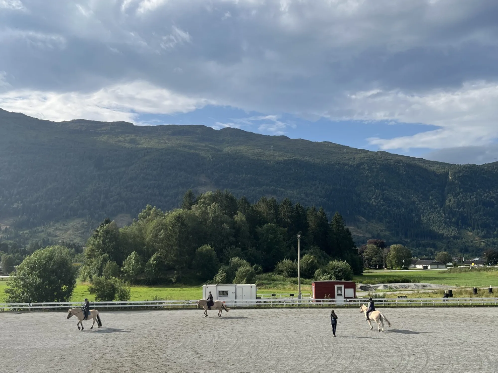  Bilete som er relevant for ''.